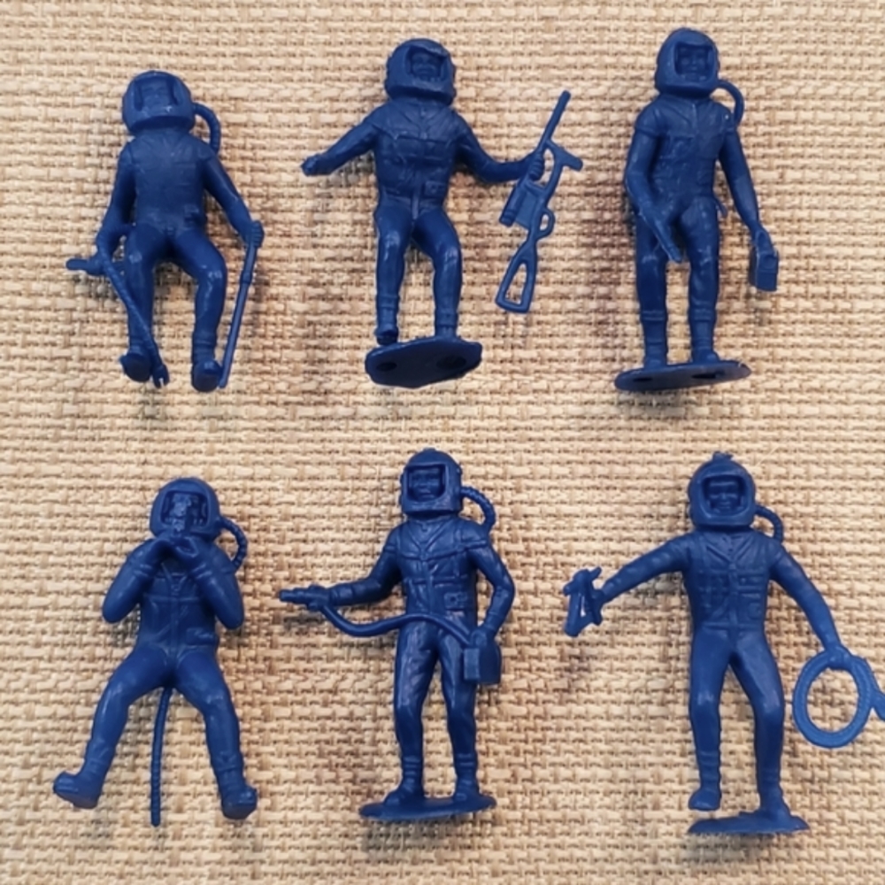 Full set of 6 vintage '60s Marx MPC "Space Explorer" action figures Blue